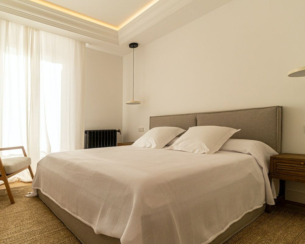 altura pendente no quarto de casal