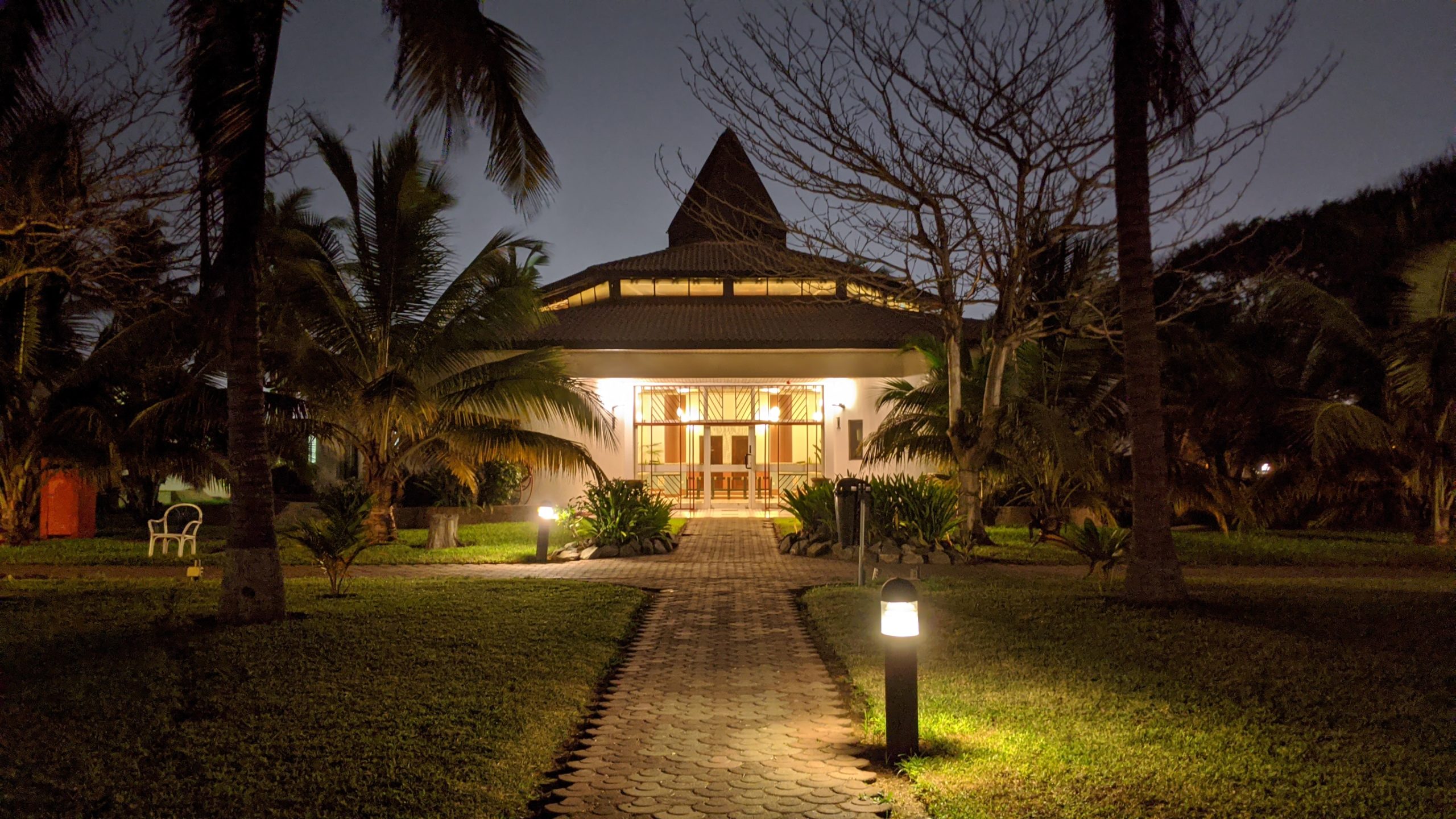 Iluminação em um jardim, luz para jardim